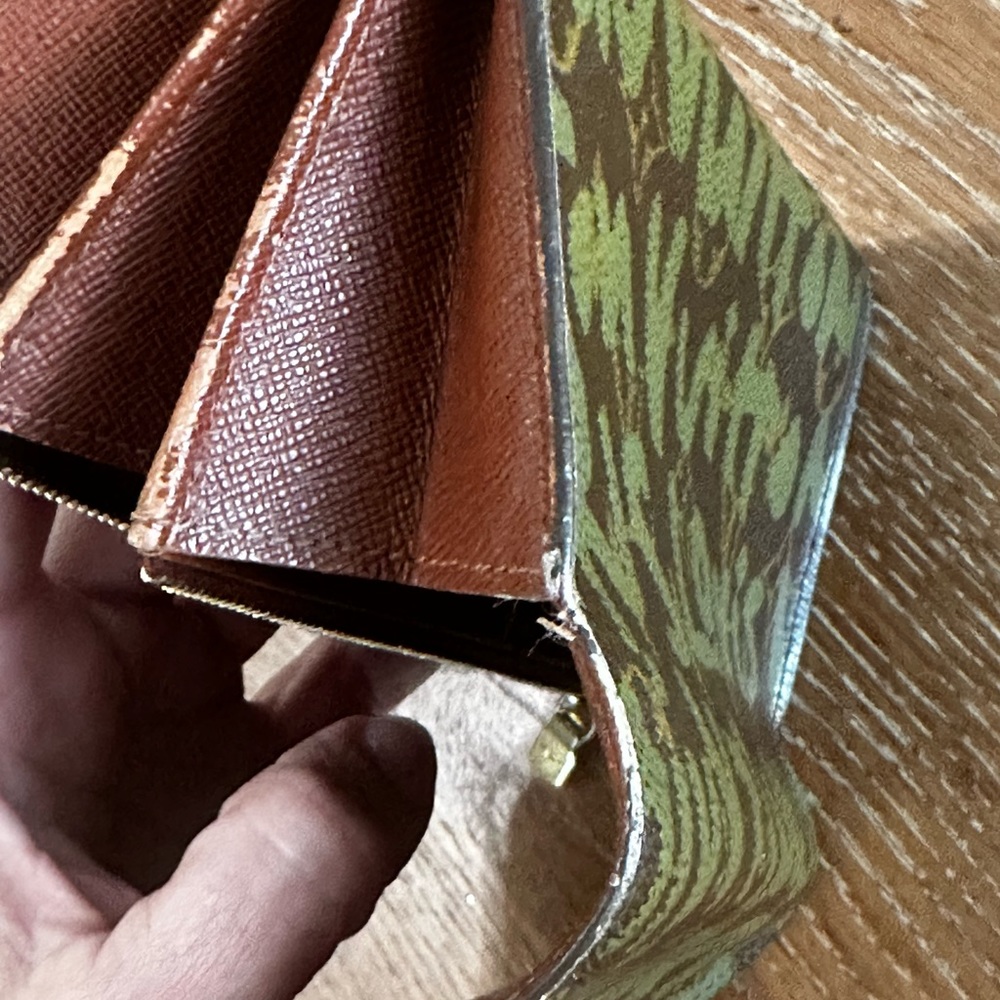 LOUIS VUITTON Limited Edition Stephen Sprouse Green Graffiti Wallet - Picture 8 of 15